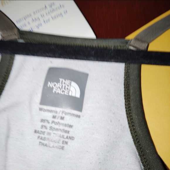 THE NORTH FACE Vaper Racer Athletic Tank - Medium - Picture 7 of 9